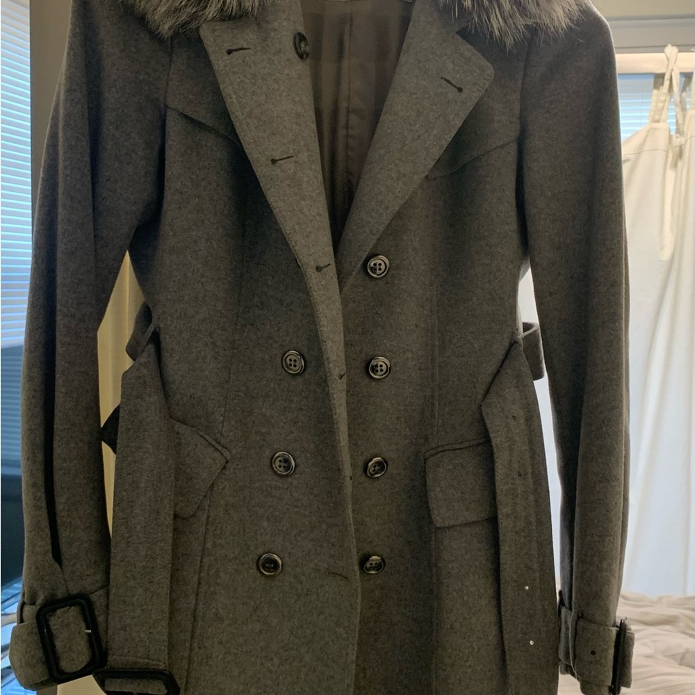 Chic Gray Double-Breasted Coat with Fur Collar